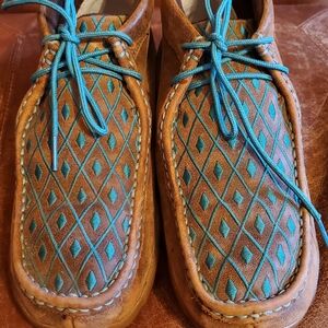 Twisted X Tan and Teal Diamond Moccasins